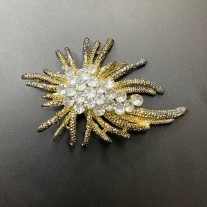 Gold brooch pin with rhinestones